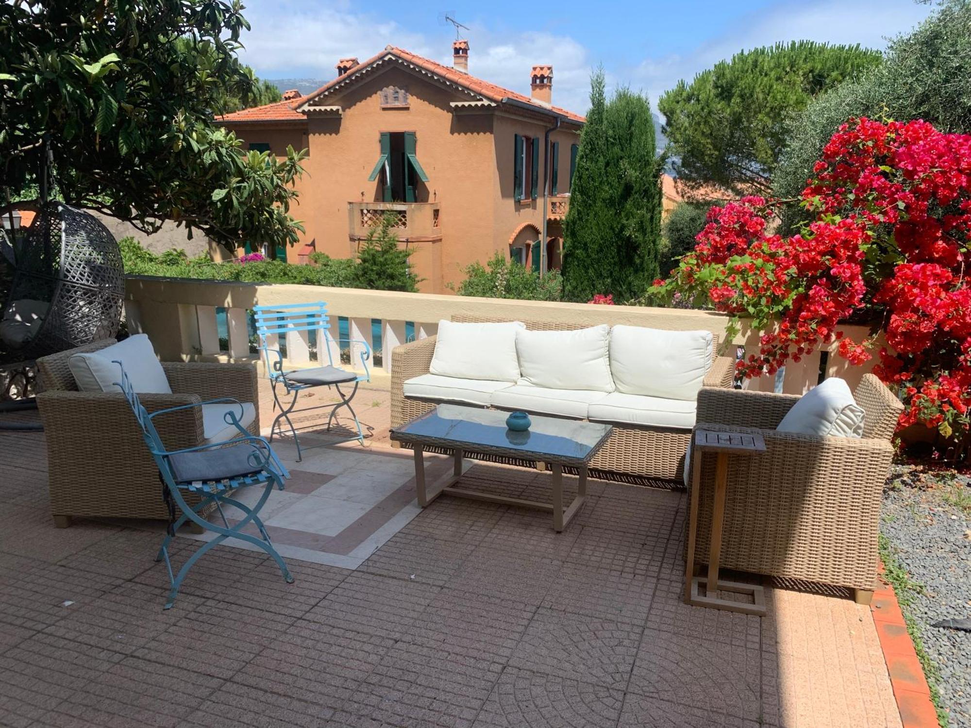 Magnifique Villa Pieds Dans L Eau Saint Jean Cap Ferrat Exterior photo